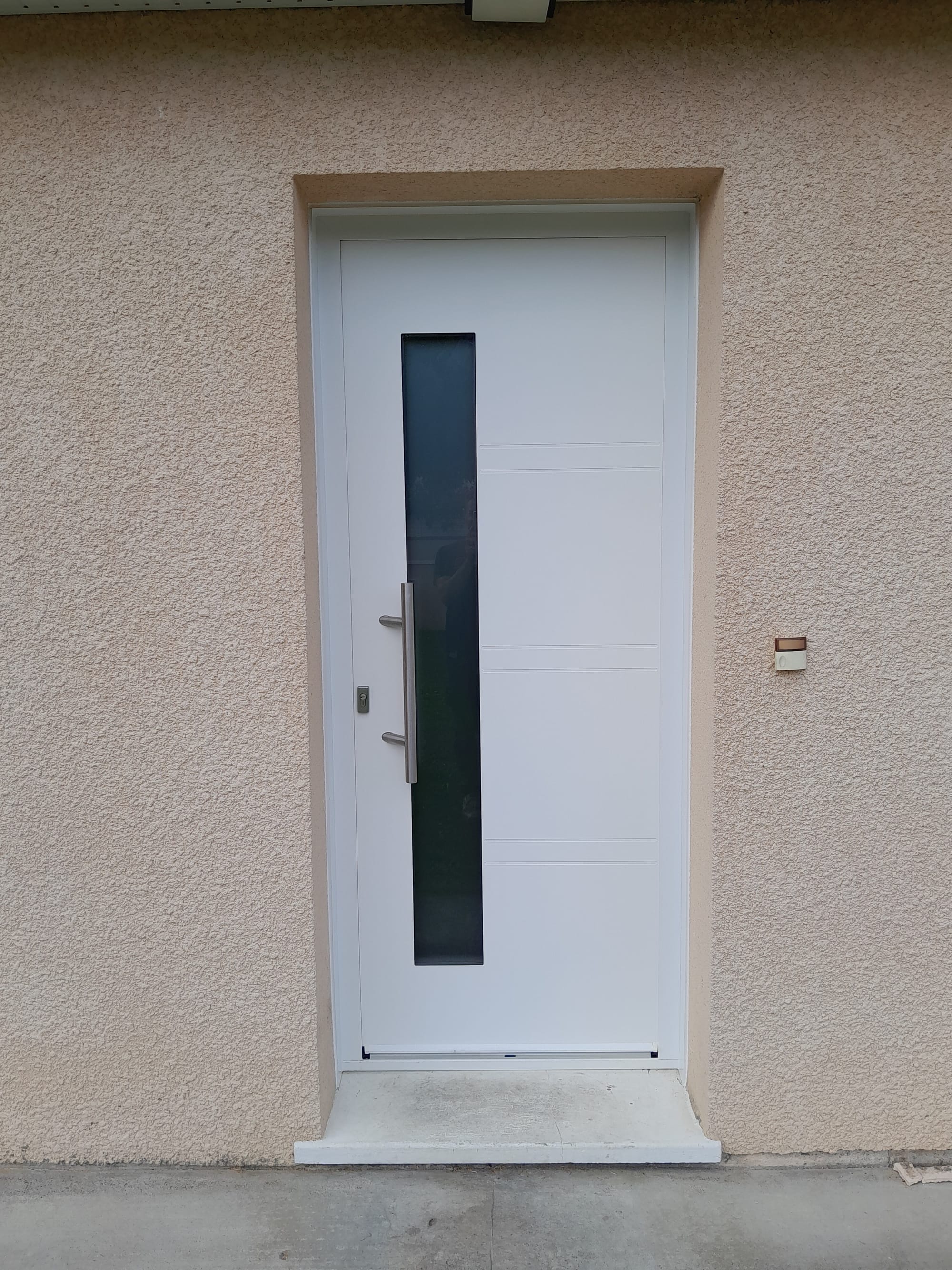 Porte d'entrée monobloc