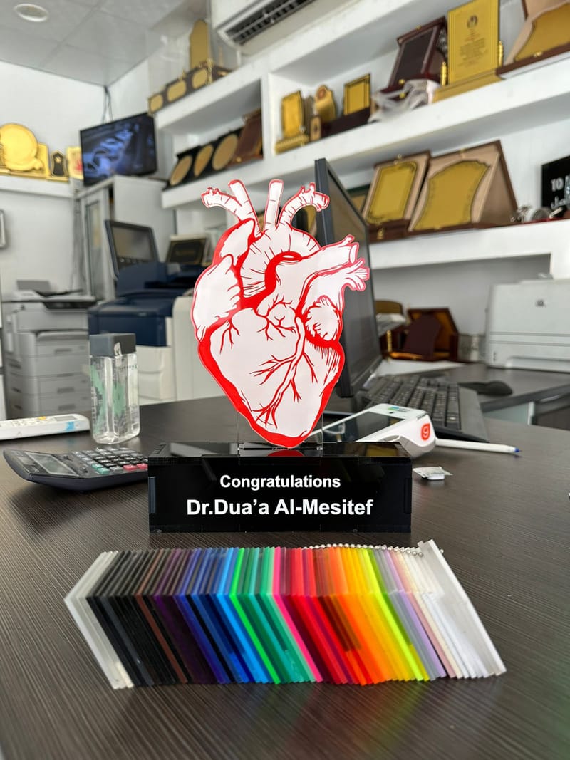 قص ليزر جميع اعمال الاكريلك 