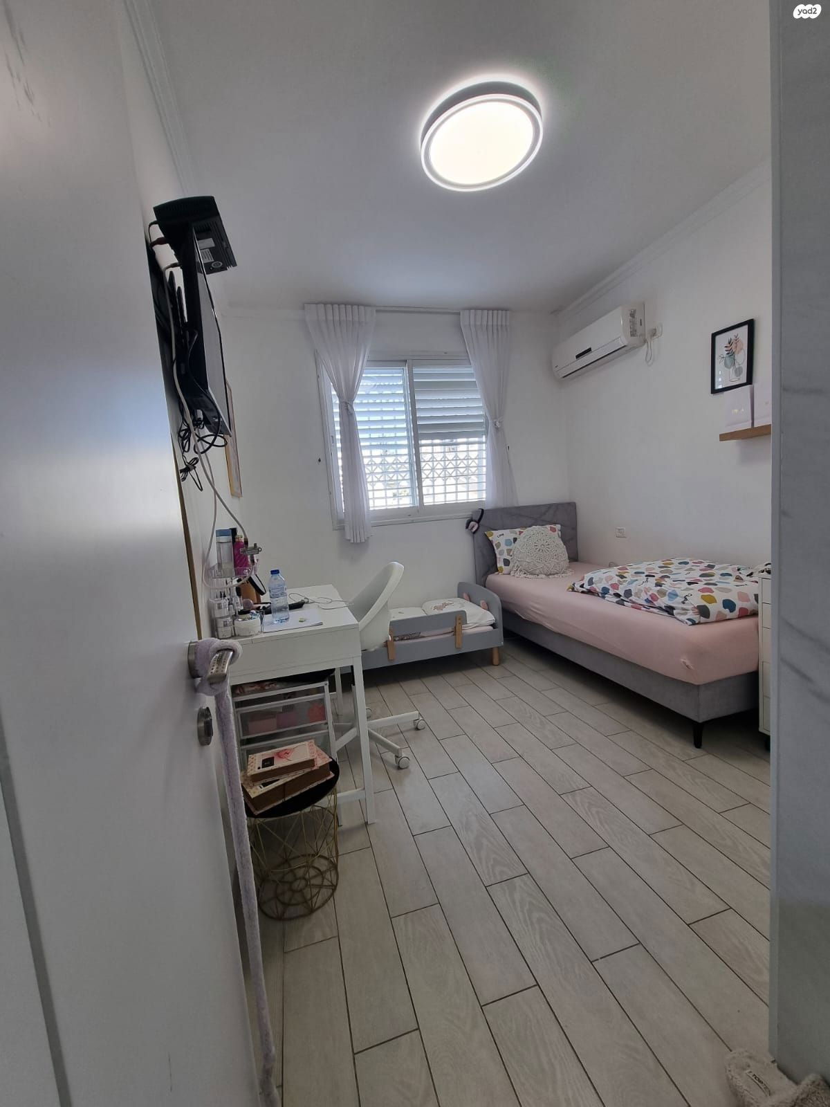 טריפלקס 155 מטר