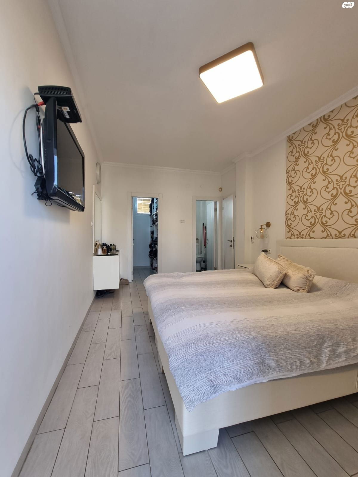 טריפלקס 155 מטר