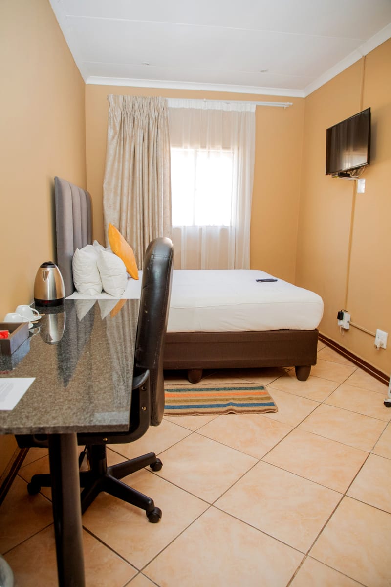 Molobane Lodge Standard Suite