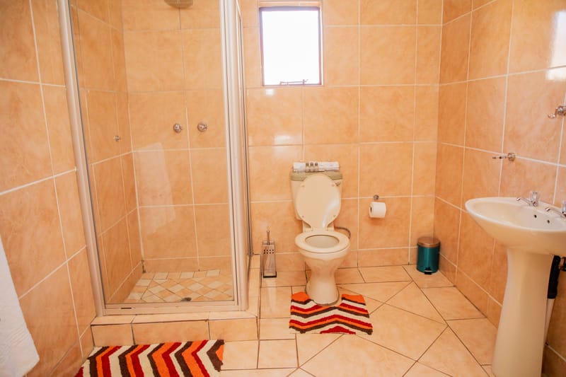 Molobane Lodge Family Suites