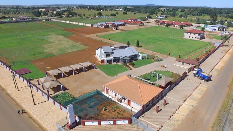 MOLOBANE ESTATE LODGE & SPA