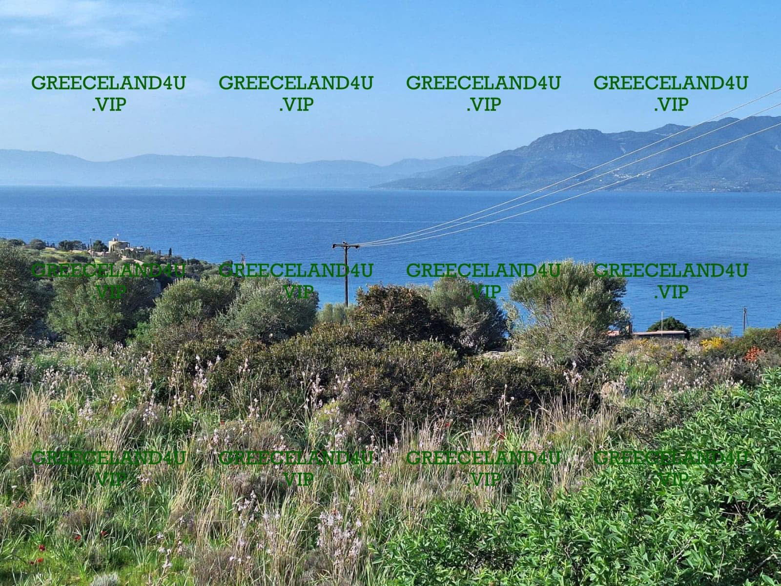 🚗 3 min drive | 🚶♂️ 15 min walk to the beach