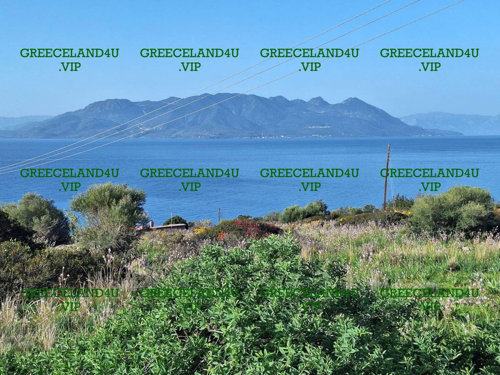 🚗 3 min drive | 🚶♂️ 15 min walk to the beach