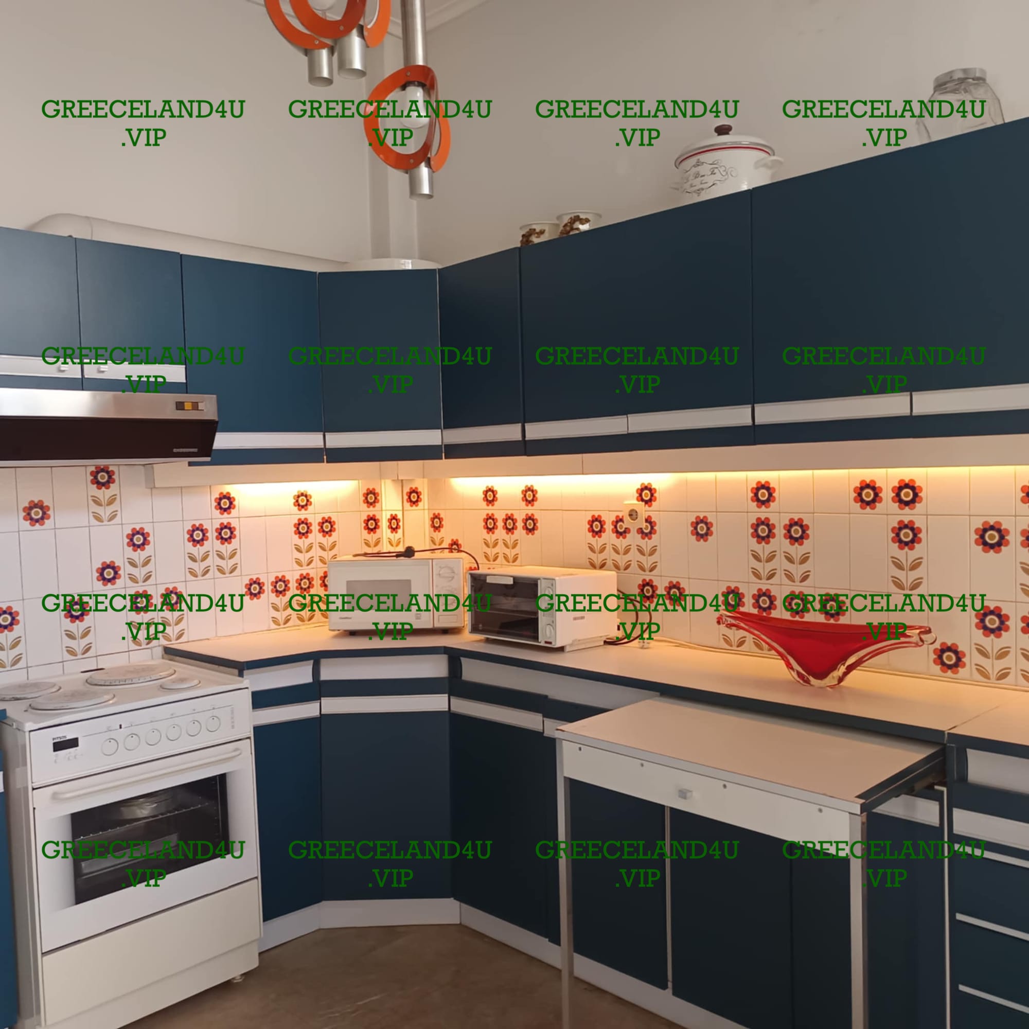 For Sale – Unique Property Just 20 Meters from the Metro Station!