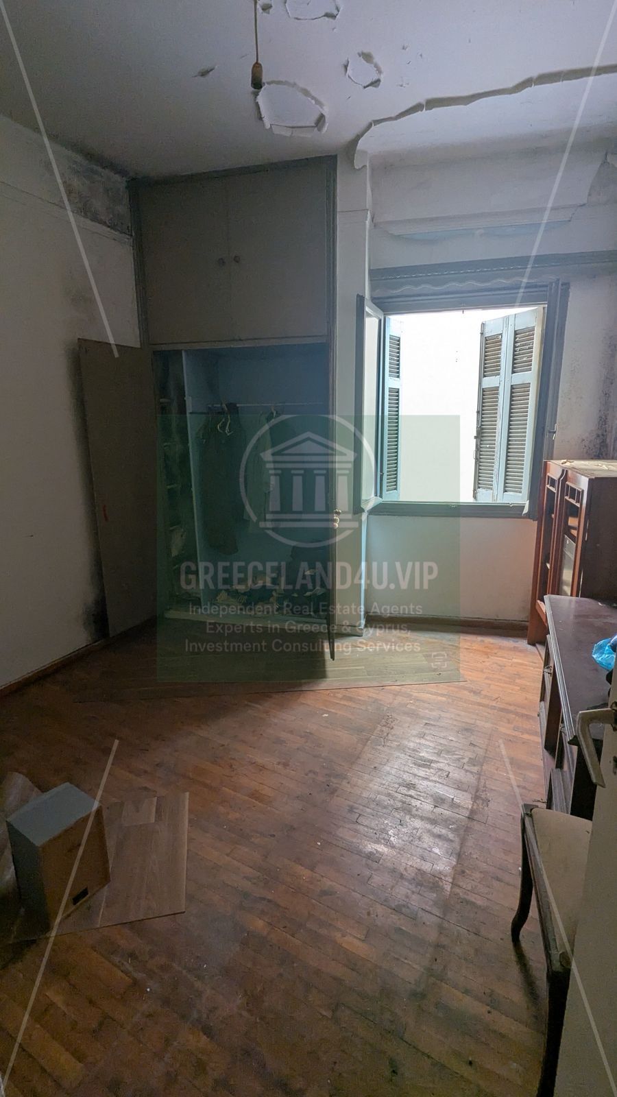 🚇 Only 500 meters from the metro station