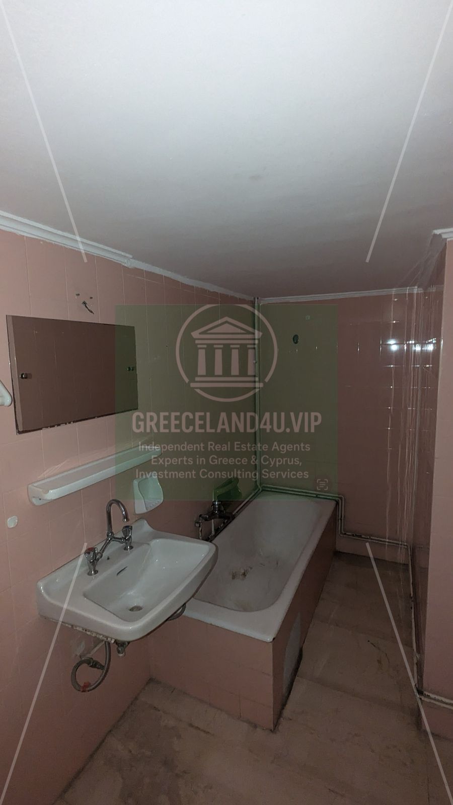 📍 Location: 2nd Floor