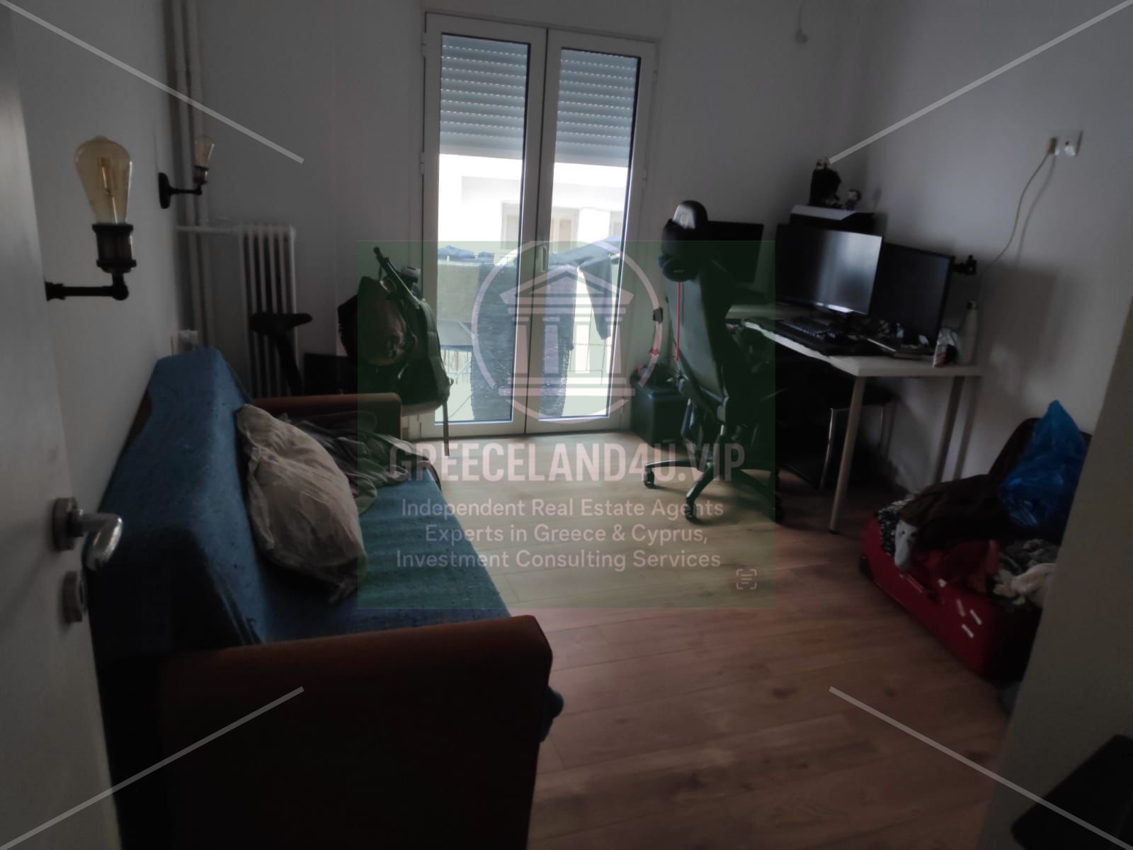 📍 Floor: Elevated ground floor (UG Floor) – rear part has a balcony and feels like 1st floor