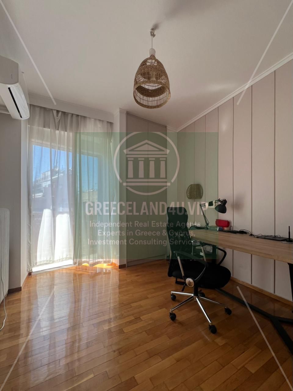 📍 Floor: Elevated ground floor (UG Floor) – rear part has a balcony and feels like 1st floor