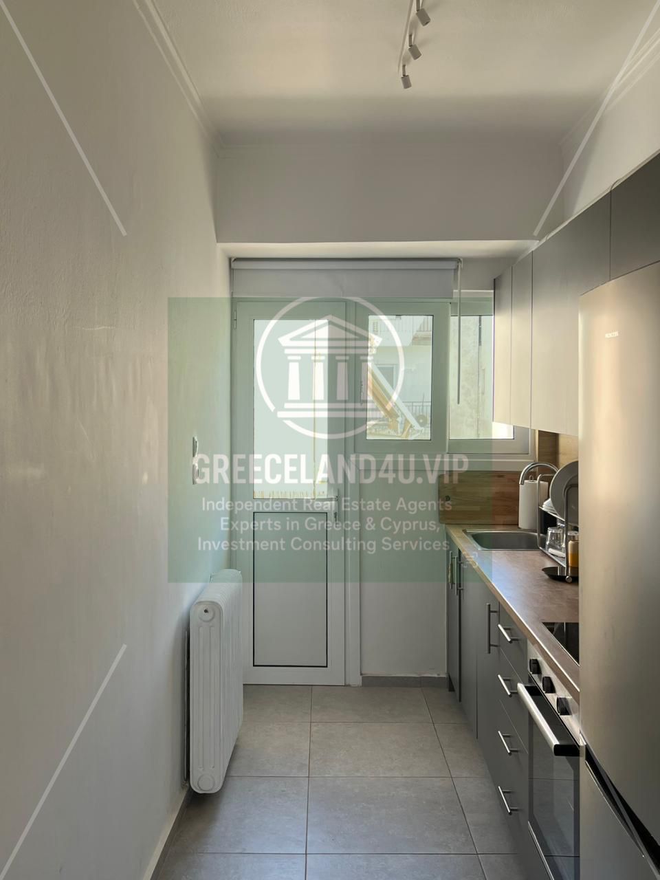 📍 Floor: Elevated ground floor (UG Floor) – rear part has a balcony and feels like 1st floor