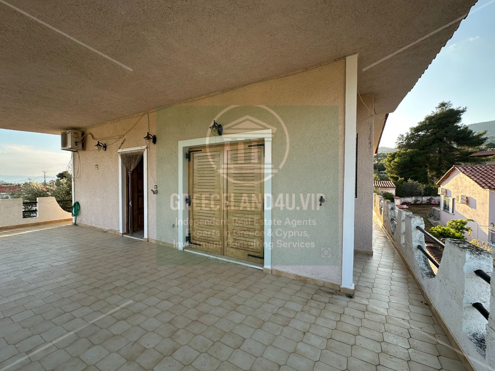 600 m² plot • 110 m² total built area