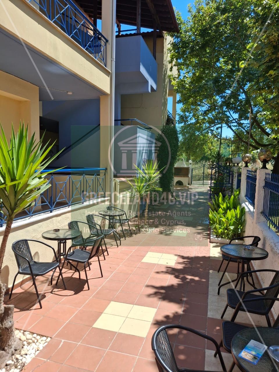 🏢 Prime Investment in a Top Tourist Location