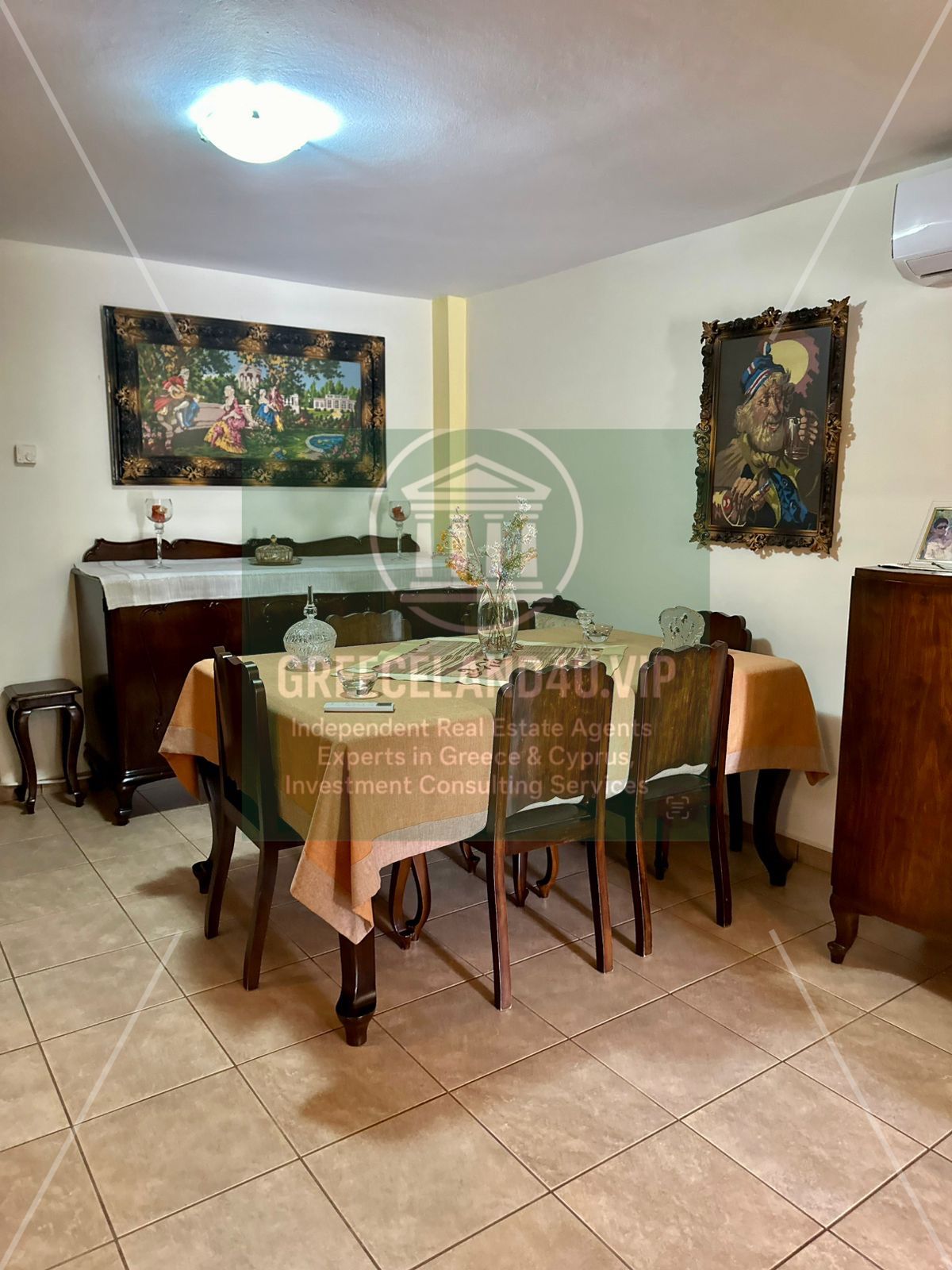 📐 Total Built Area: 220 sq.m