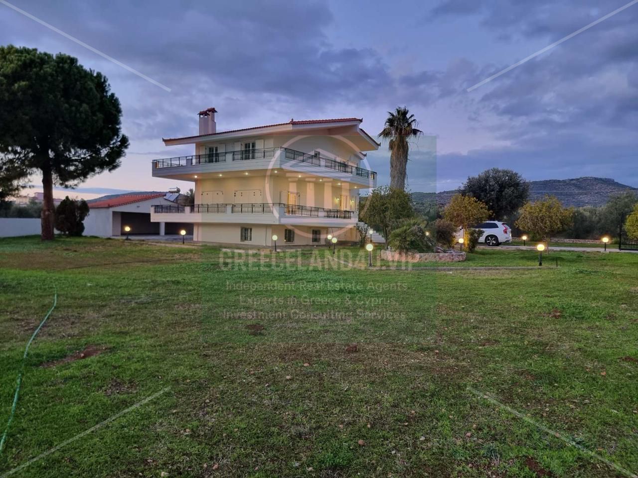 Completely renovated villa (2025), on a 2 dunam plot with potential for a pool!