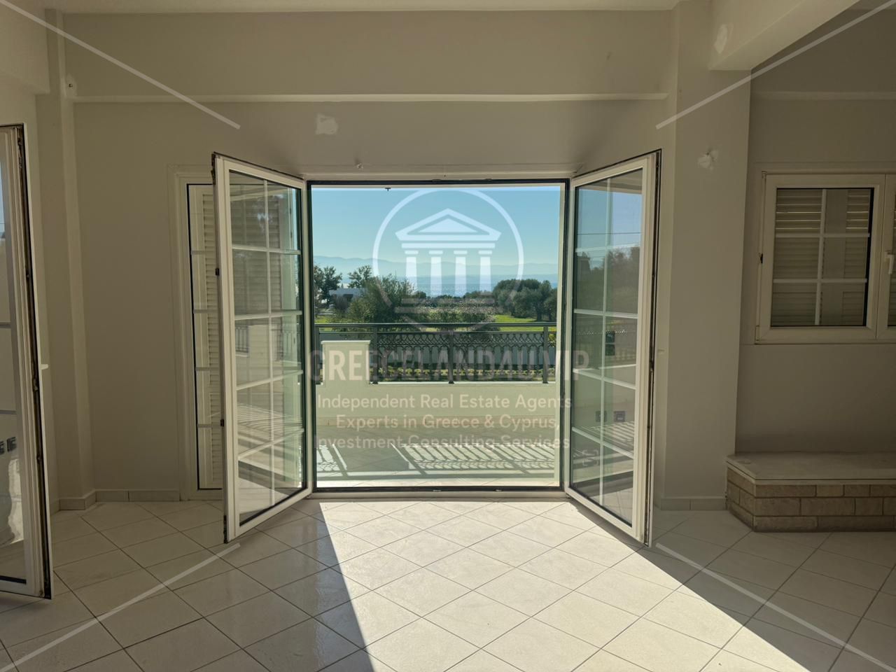 Completely renovated villa (2025), on a 2 dunam plot with potential for a pool!