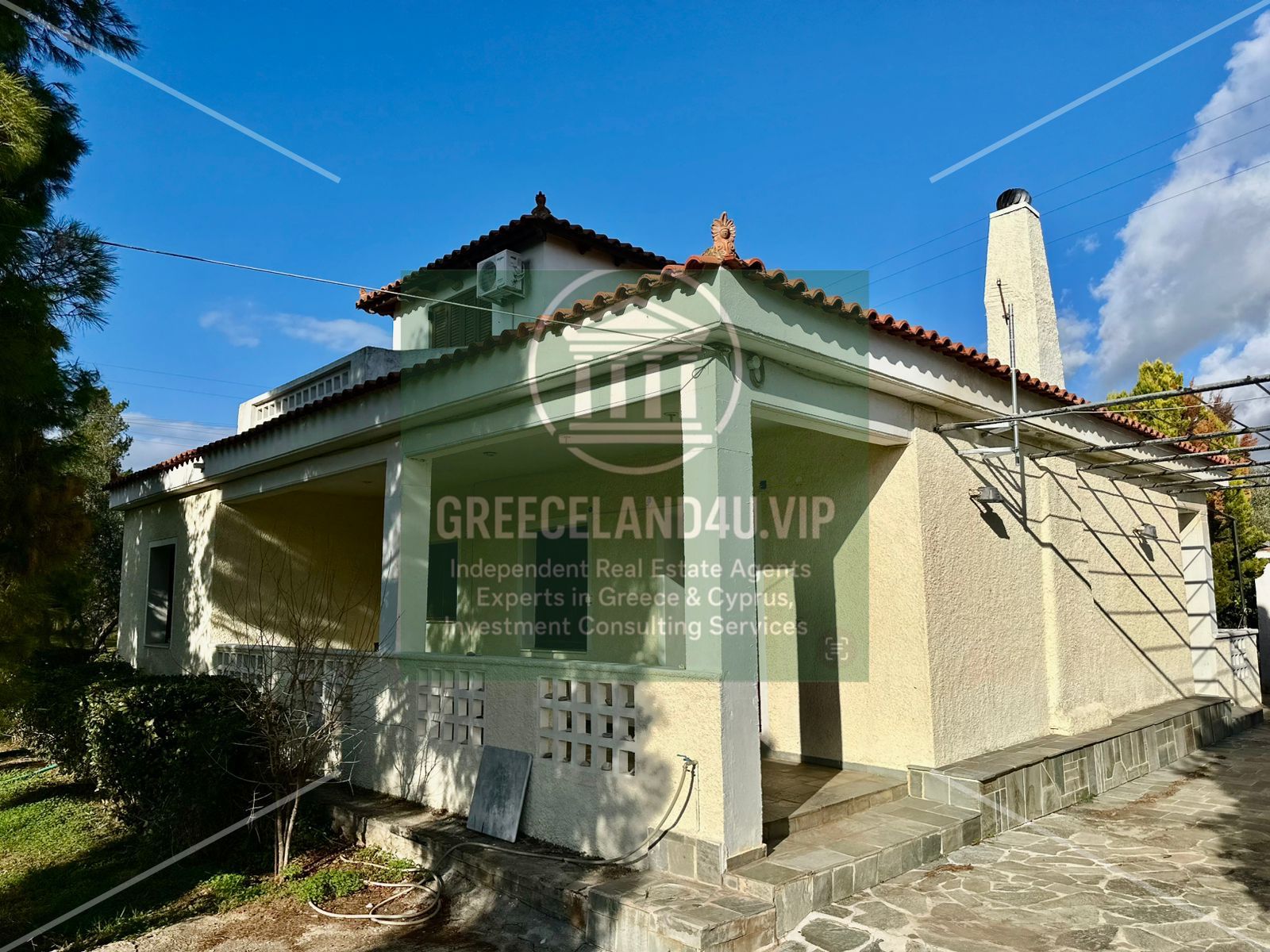  | **600m from the sea**