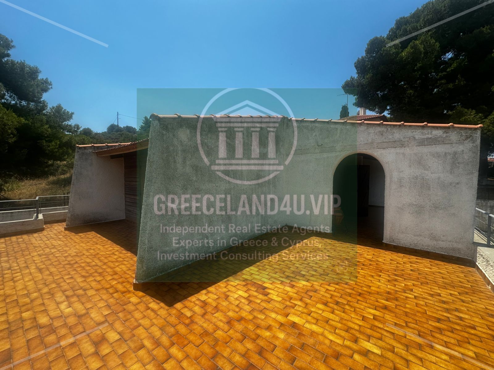 walking distance to the beach!