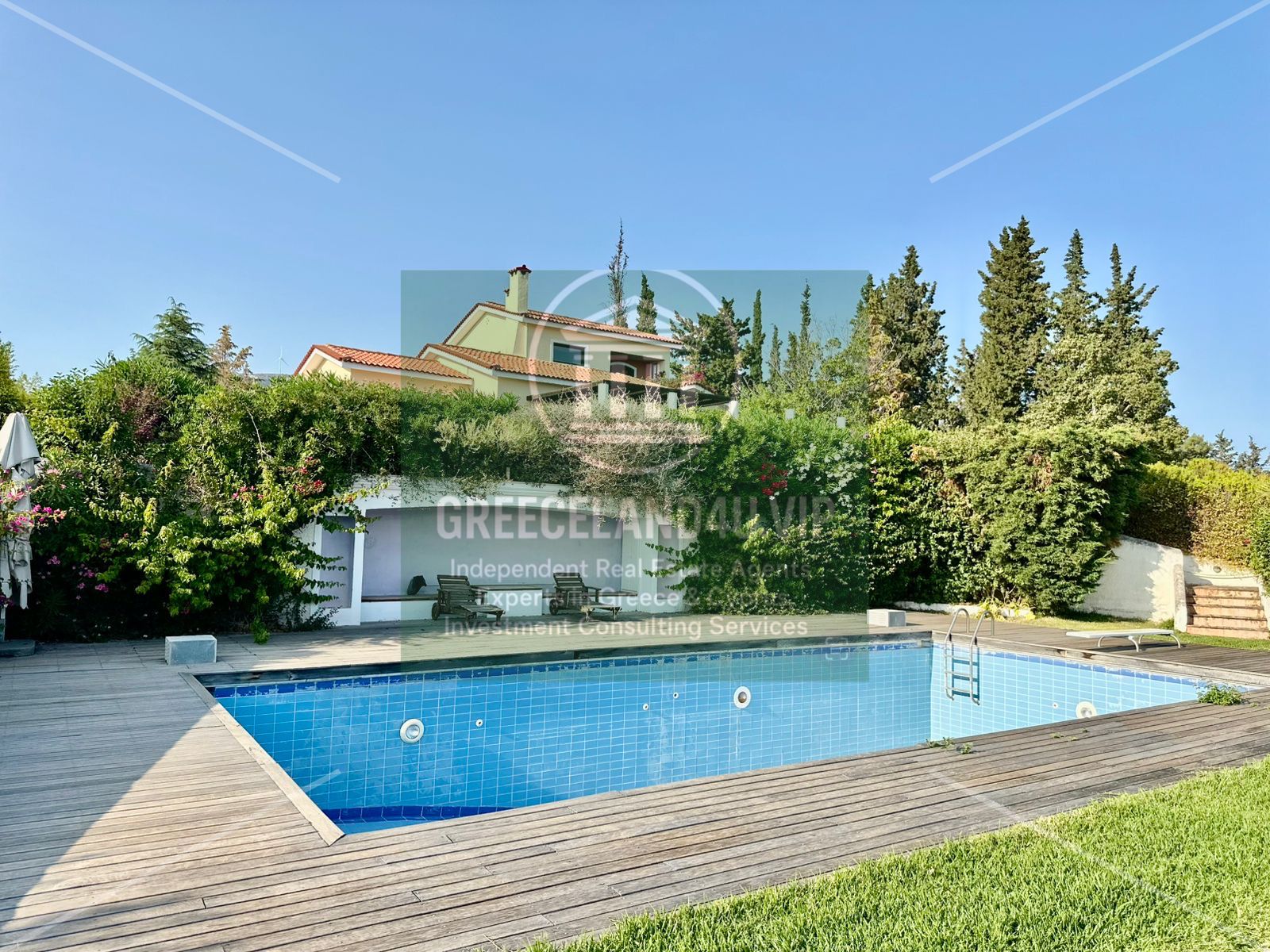 Set on a 4,000 m² plot with **panoramic sea views**, this elegant 4-bedroom villa blends luxury, comfort, and privacy. Features include: