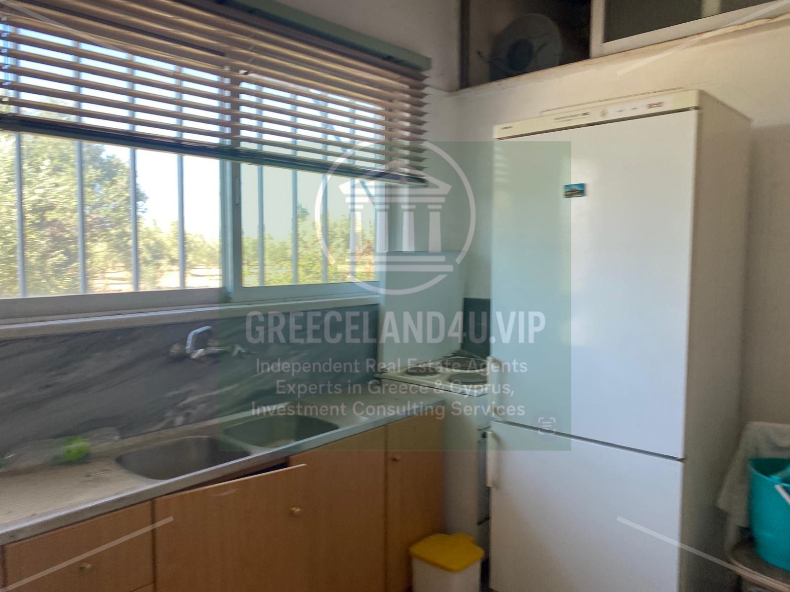 ⛱️ Just 20 meters from the sea!