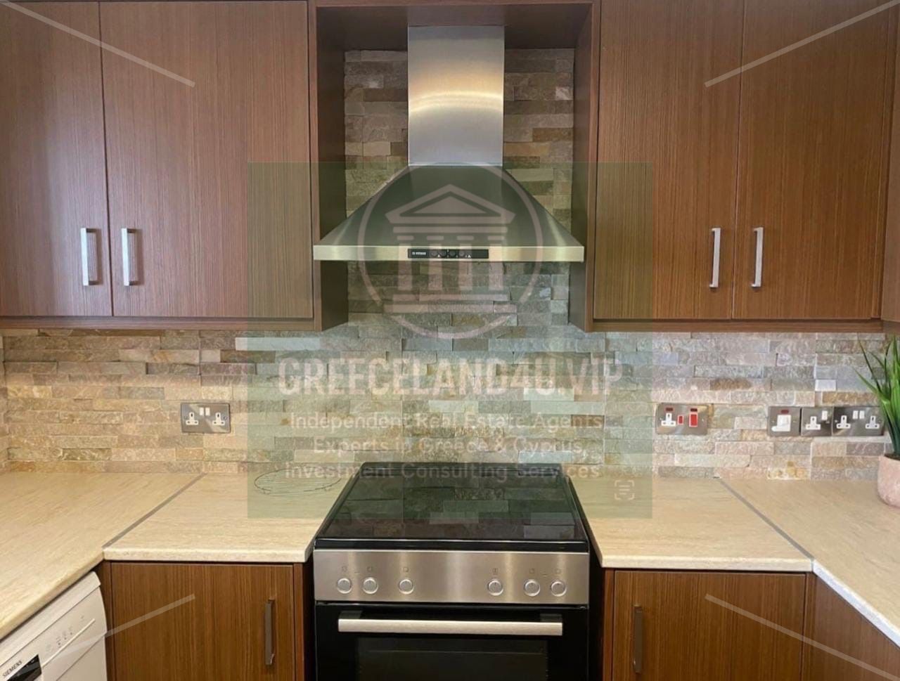 🏠 200 sqm Apartment | 1st Floor with Elevator