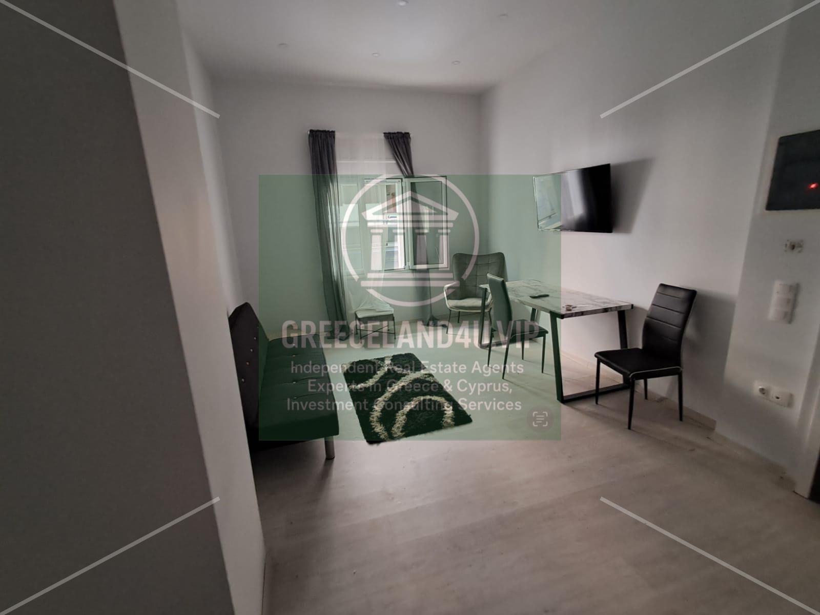 📍 Neos Kosmos | Elevated Ground Floor