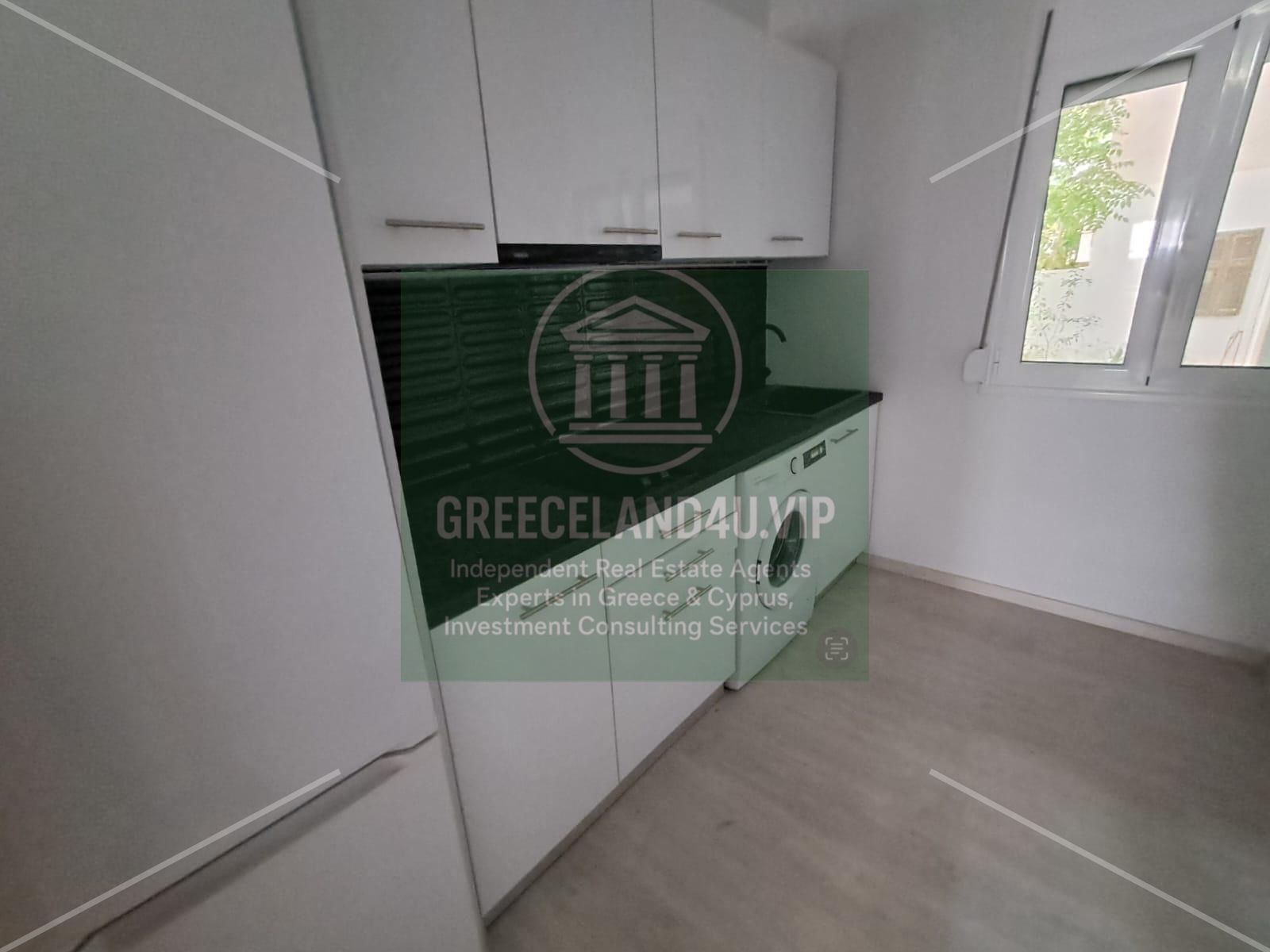 📍 Neos Kosmos | Elevated Ground Floor