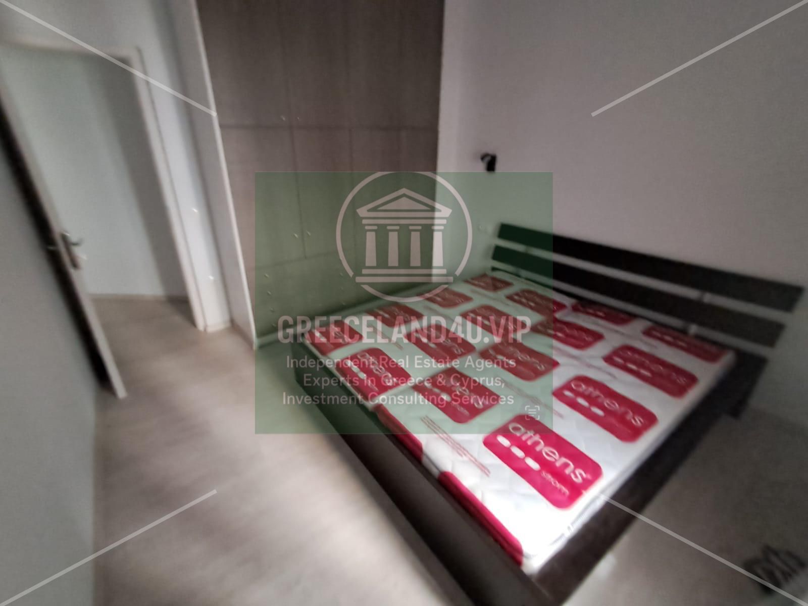 📍 Neos Kosmos | Elevated Ground Floor