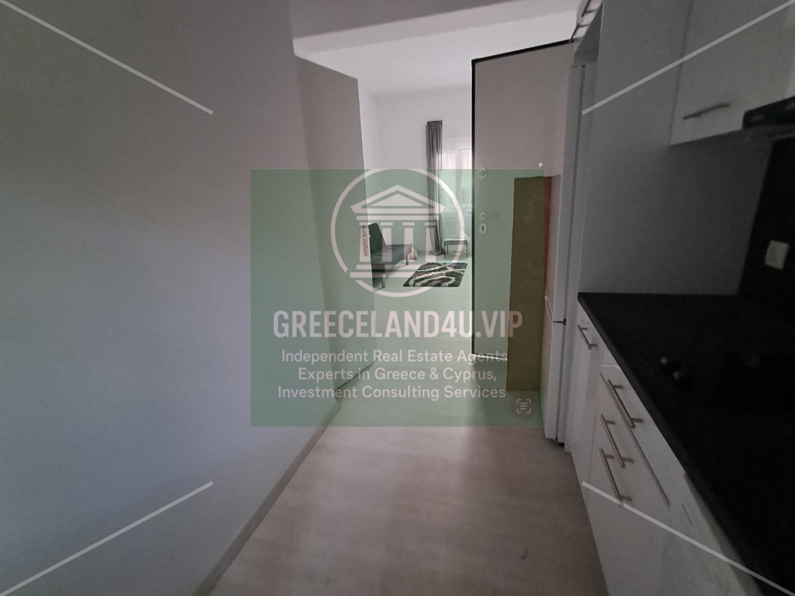 📍 Neos Kosmos | Elevated Ground Floor