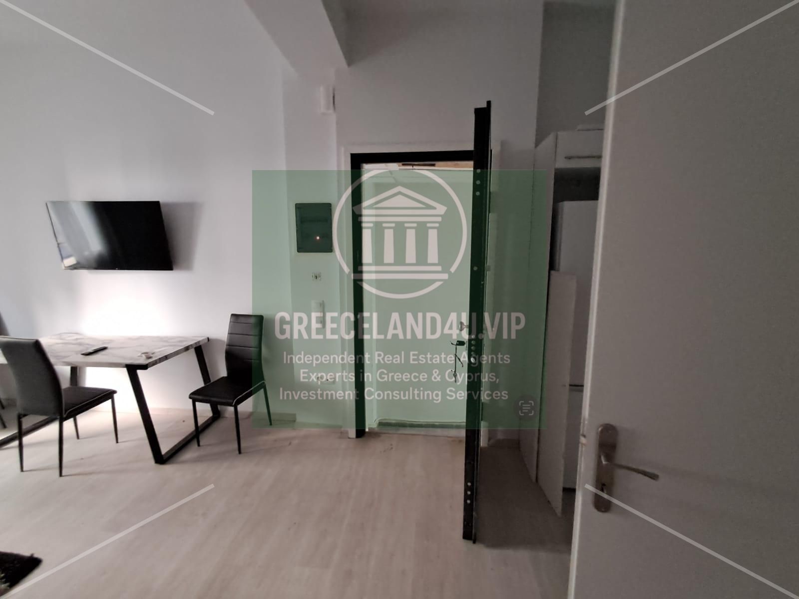 📍 Neos Kosmos | Elevated Ground Floor