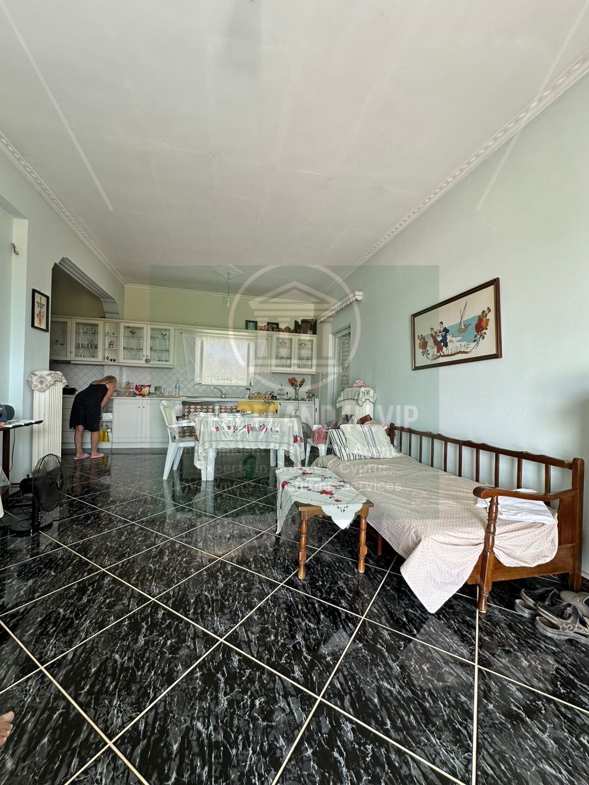 Detached house (65 m²) on a 300 m² plot with **beautiful sea views**!