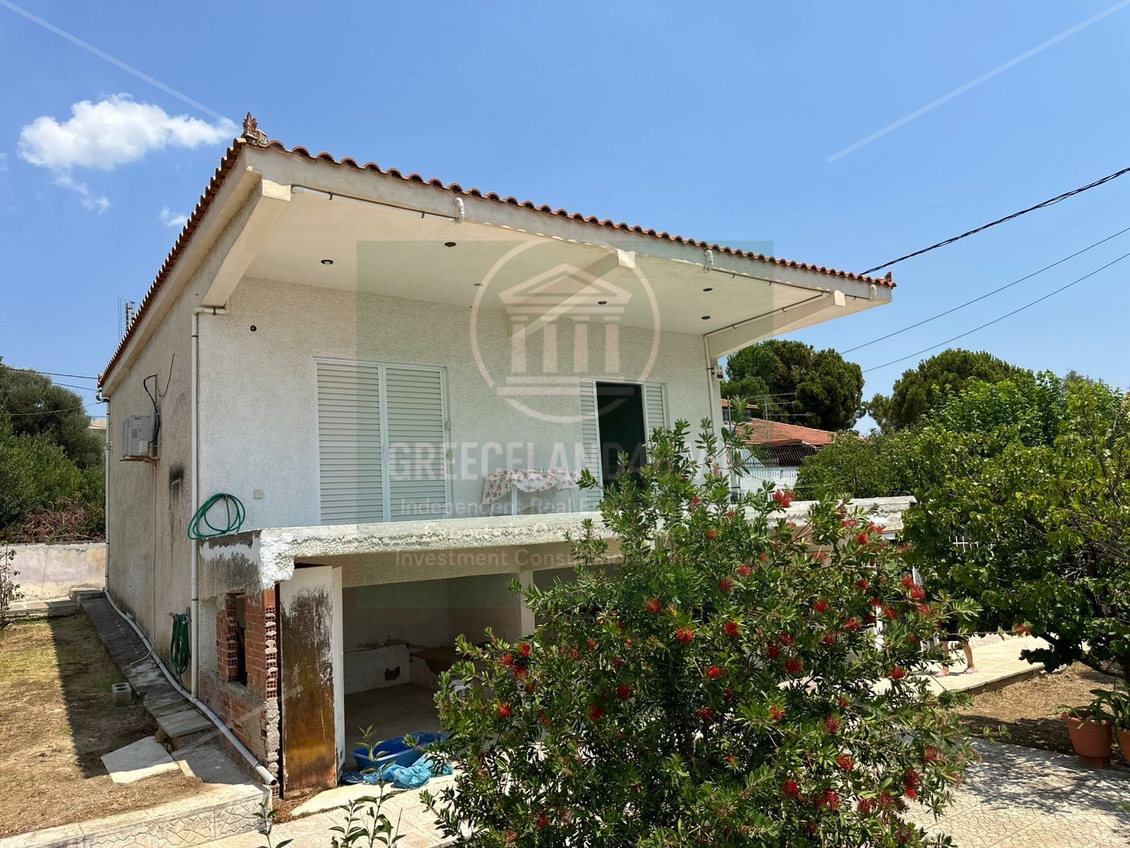 Detached house (65 m²) on a 300 m² plot with **beautiful sea views**!