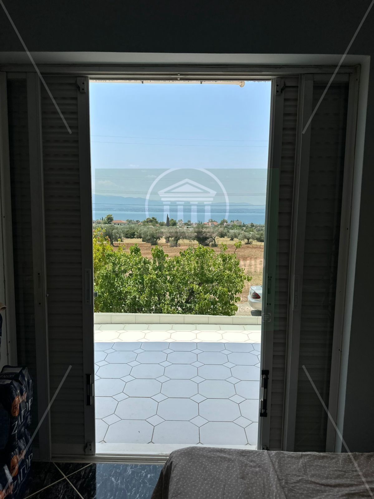 Detached house (65 m²) on a 300 m² plot with **beautiful sea views**!