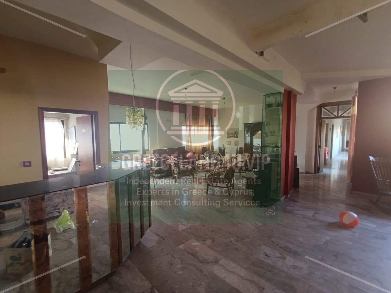 operated as a hotel, located in the city center – a rare investment opportunity!