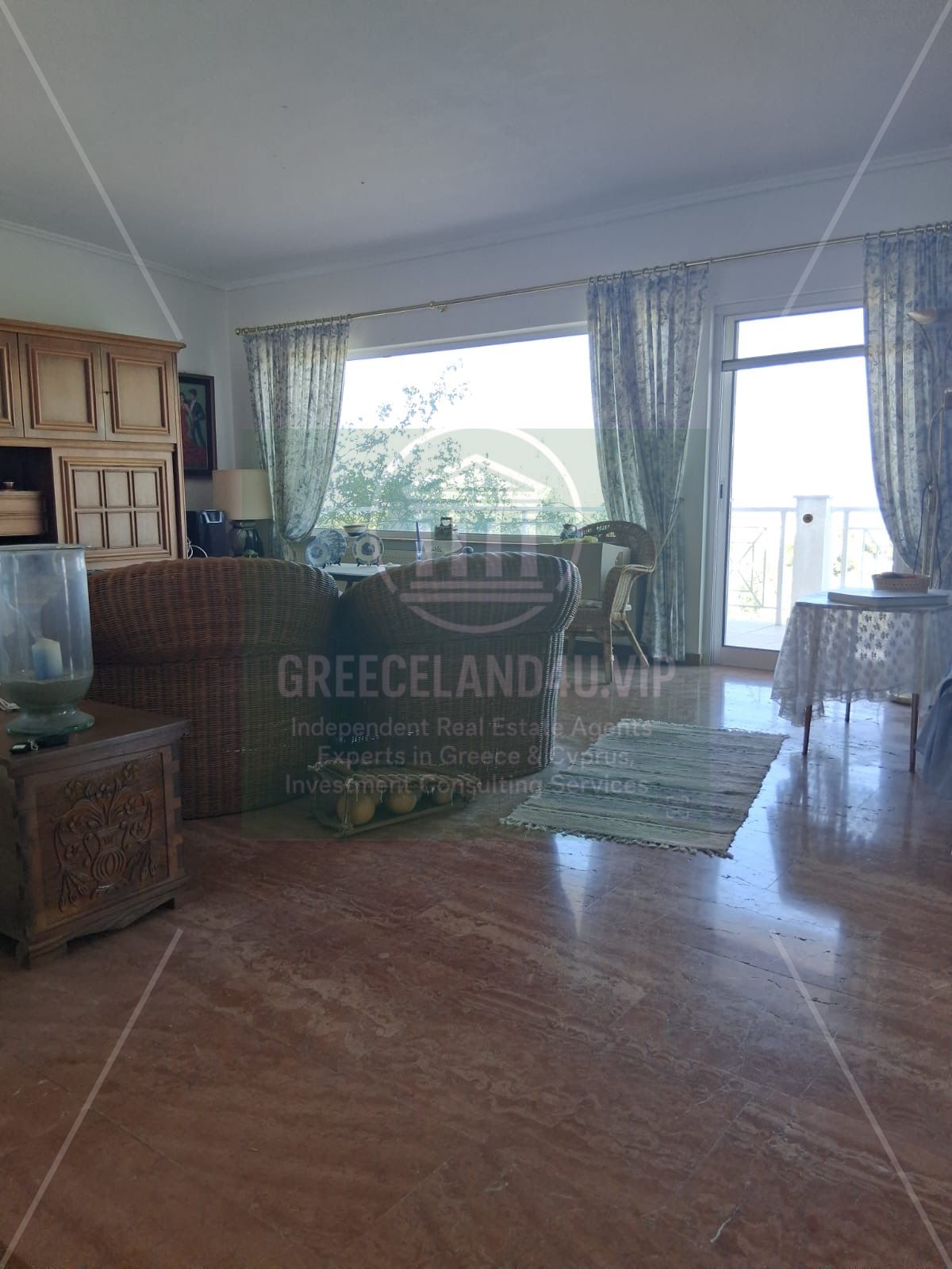 📍 **Location:** toOropos