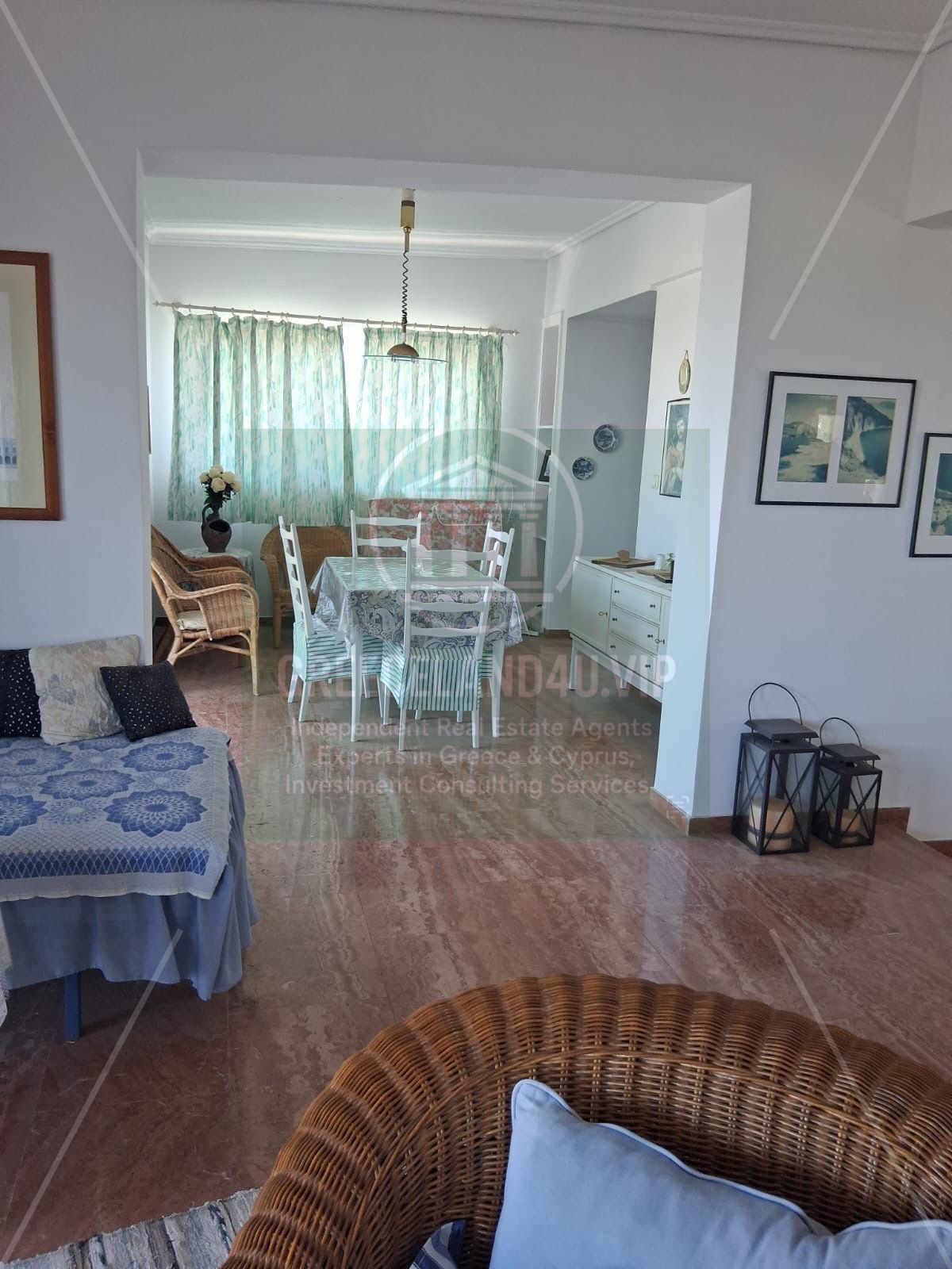 📍 **Location:** toOropos