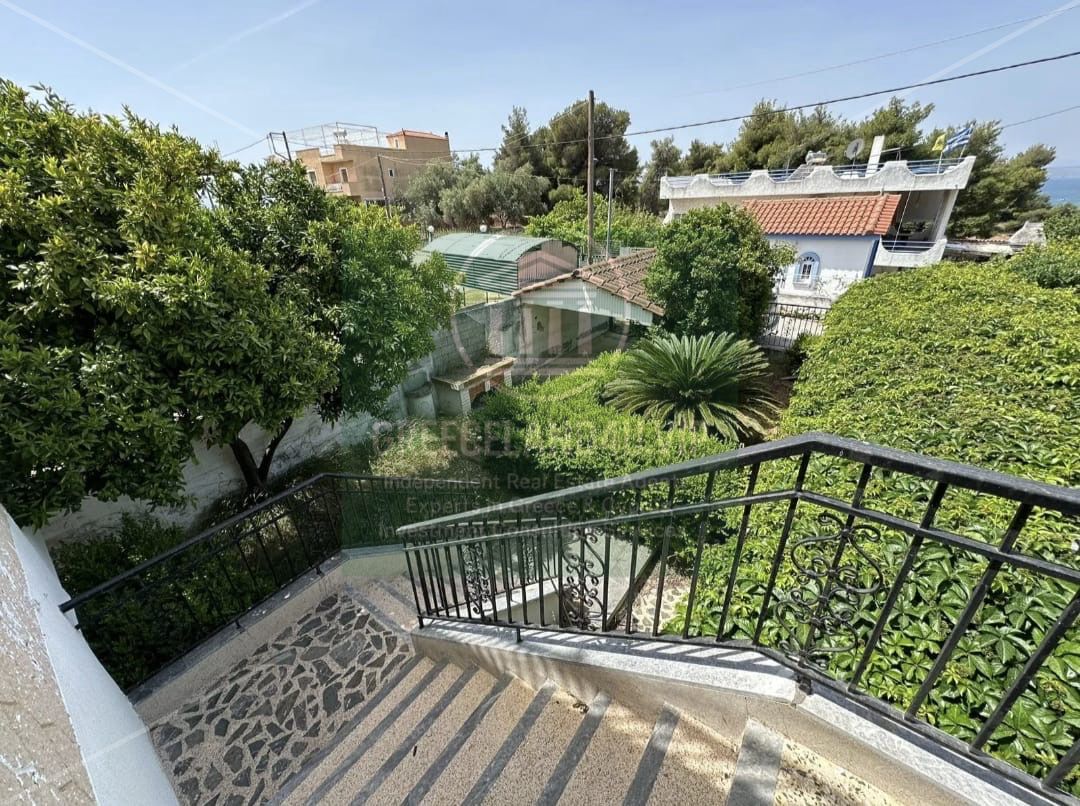 📍 Just 150 meters from the beach!