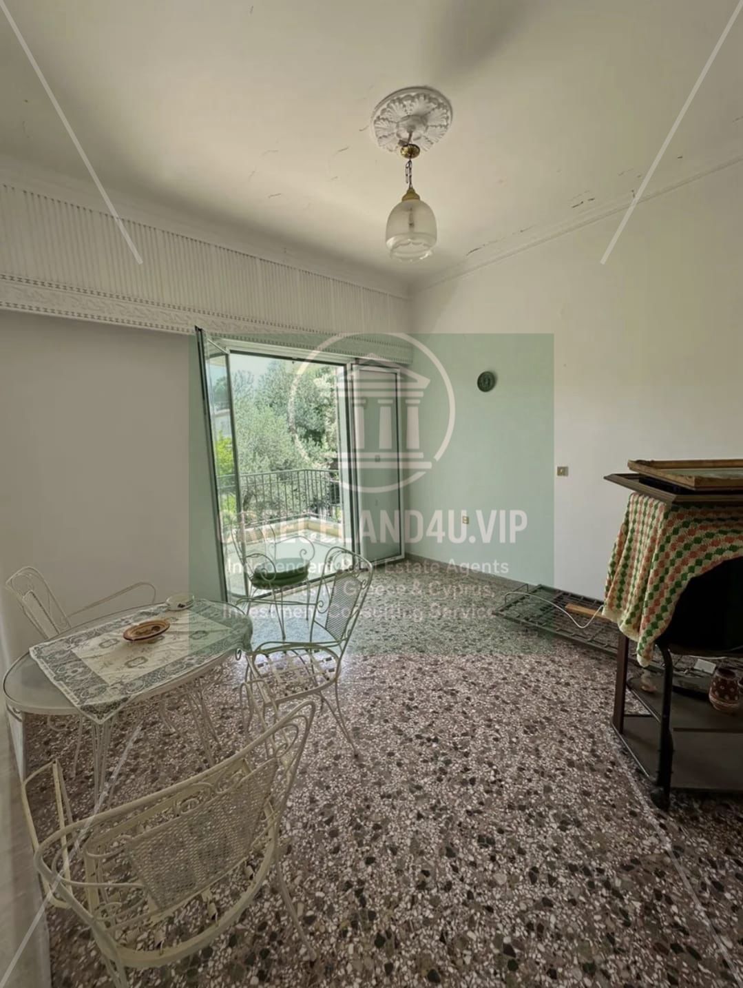 📍 Just 150 meters from the beach!