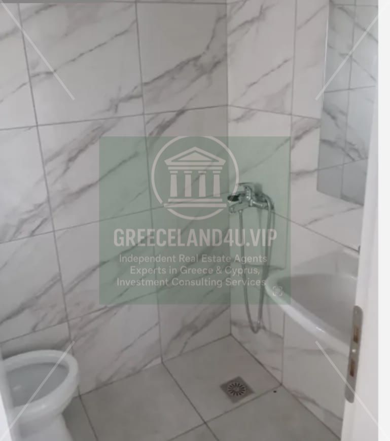 🏢 Floor: 1st floor with elevator