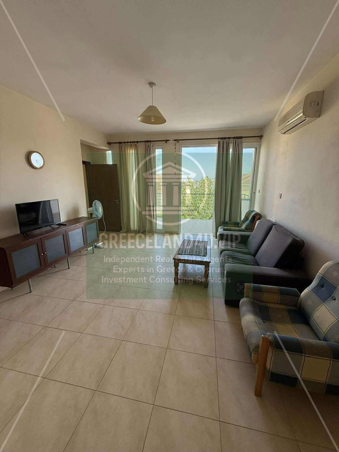 • 2 Bedrooms | 1 Bathroom