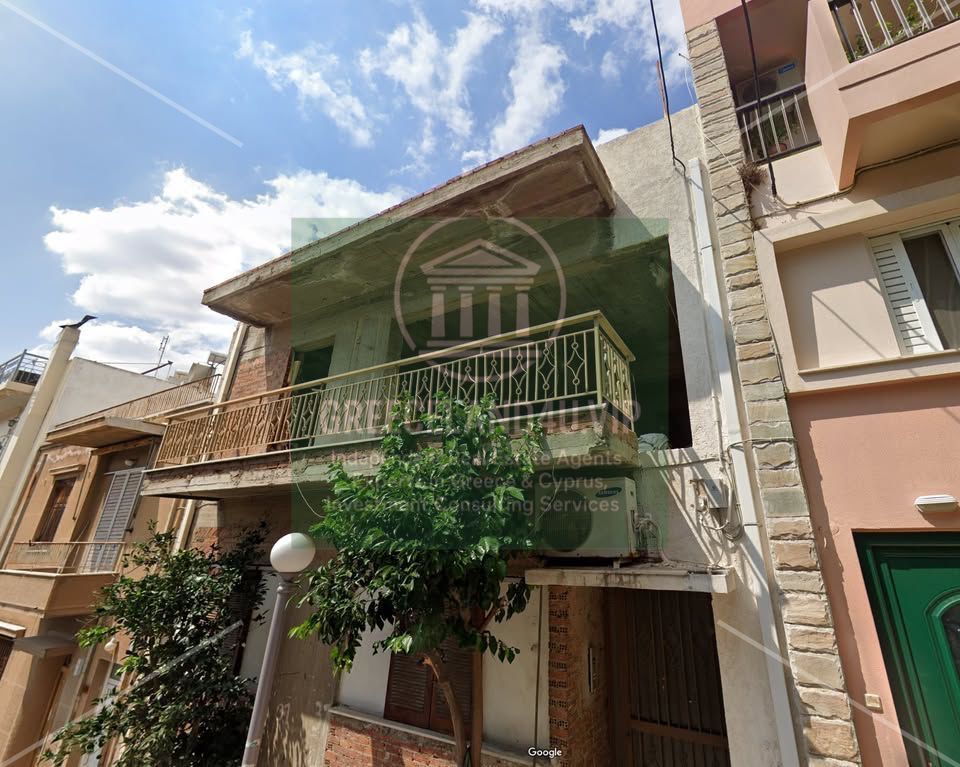 📍 Location: Dafni – only a 5-minute walk from the central metro station and 4 stops from Syntagma Square