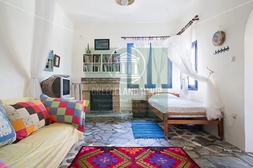 🚗 Parking | 🗄 Storage | 🌿 Veranda | 🌅 View | ❄ Air Condition