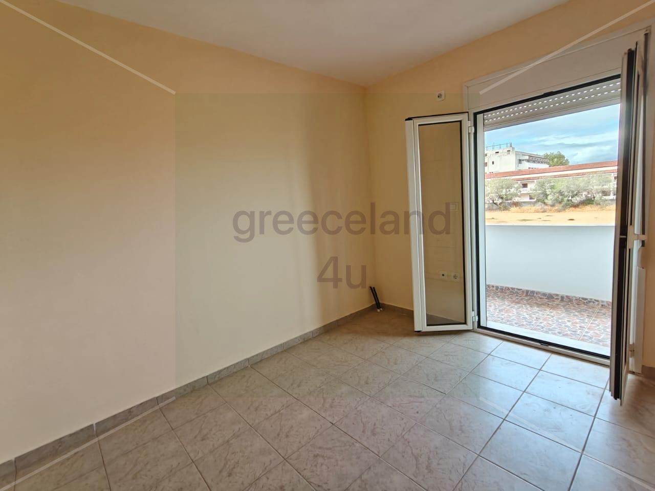 📍 Steps from the beach in beautiful Loutraki / Lechaio