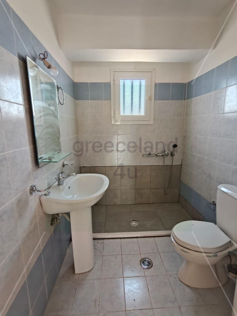 📍 Steps from the beach in beautiful Loutraki / Lechaio