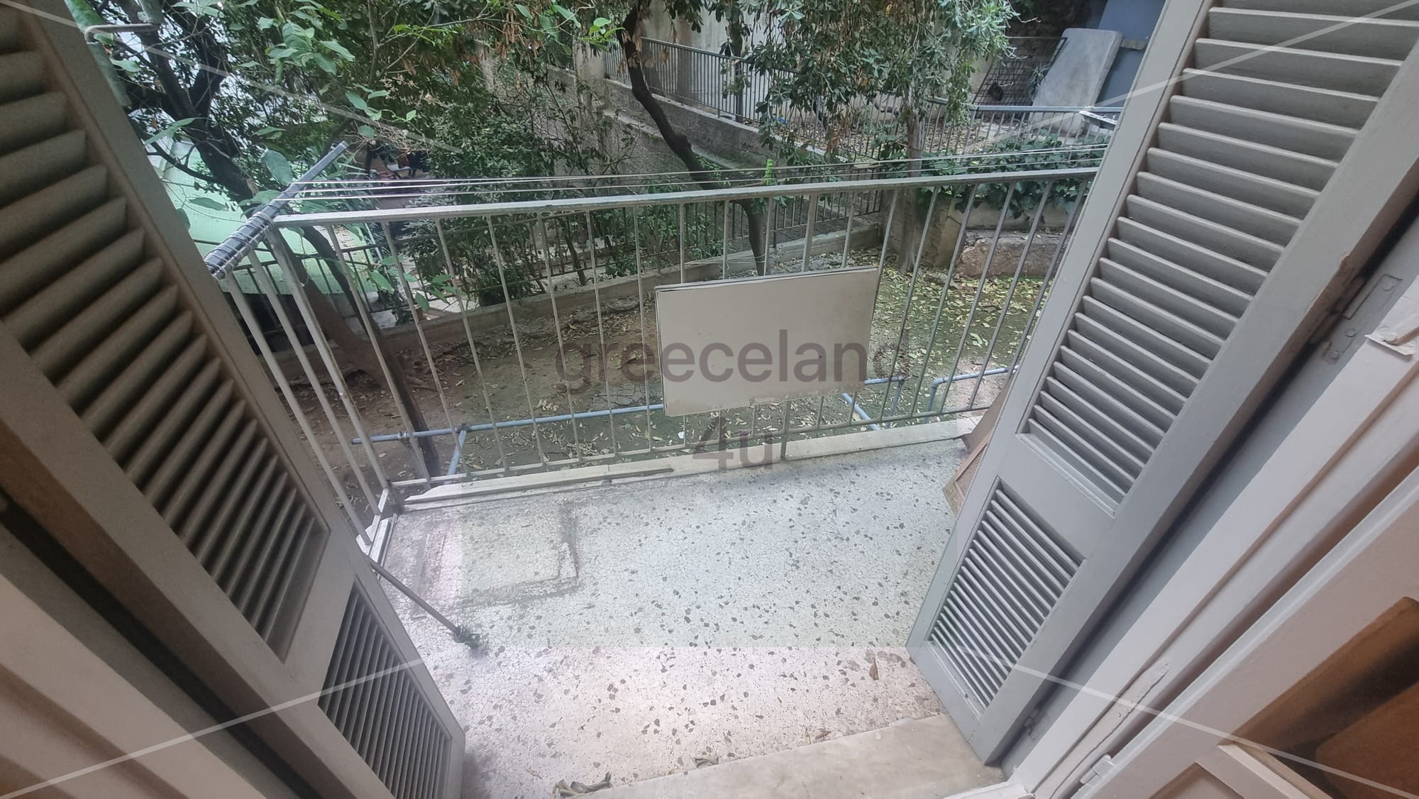 🏠 41 sq m apartment in need of renovation | Living room + bedroom