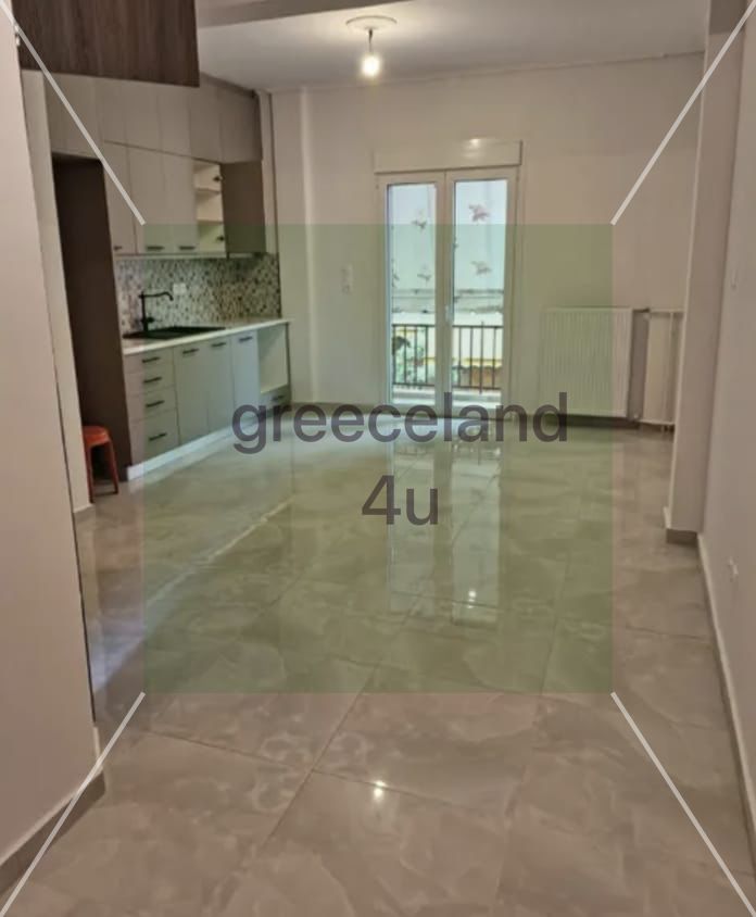 📍 Location: 3rd floor with elevator, close to cafés and restaurants