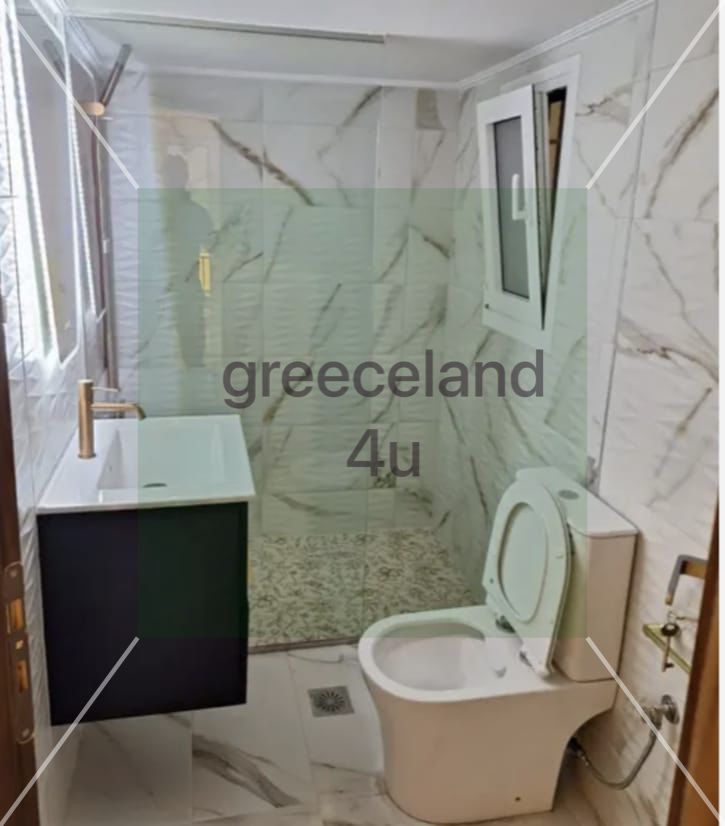 📍 Location: 3rd floor with elevator, close to cafés and restaurants