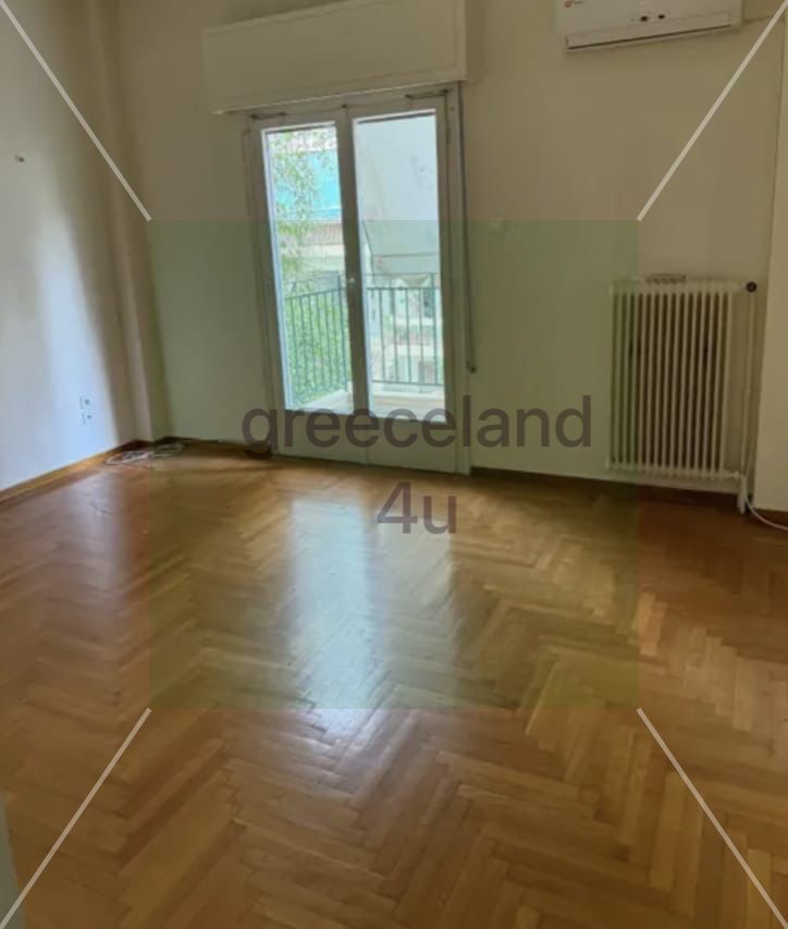 📍 Location: 1st floor with elevator | Just a 3-minute walk from the metro