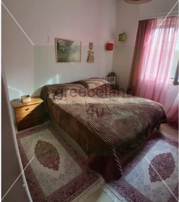 📐 Size: 50 sqm + balcony | 🛏️ 1 bedroom | 🛁 1 bathroom, needs renovation