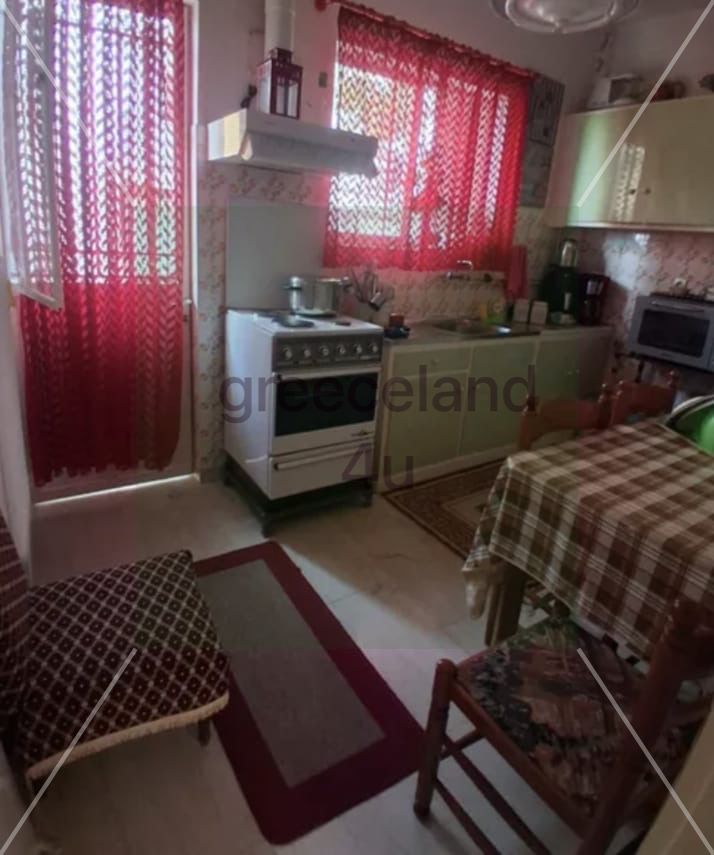 📐 Size: 50 sqm + balcony | 🛏️ 1 bedroom | 🛁 1 bathroom, needs renovation